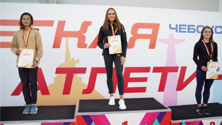 Мария Владимирова - чемпионка Приволжского Федерального Округа по лёгкой атлетике - 2022!