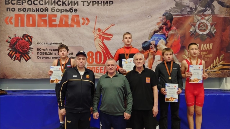 Победители Всероссийских соревнований по вольной борьбе!
